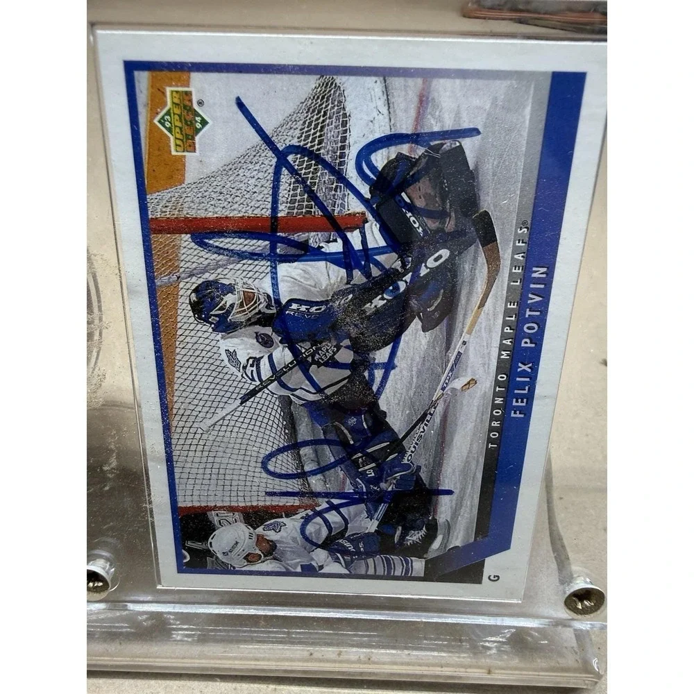 Felix Potvin Signed 1992/93 Upper Deck Card #79 Toronto Maple Leafs